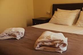 Adagio Renaissance Hotel