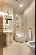 Adagio Renaissance Hotel