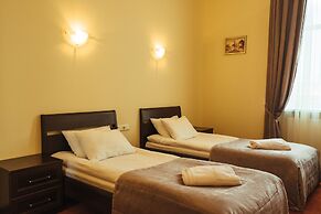 Adagio Renaissance Hotel