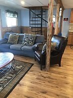 Longmuir's Hidden Cove Cottage Resort