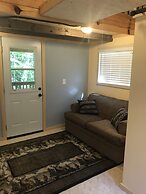 Longmuir's Hidden Cove Cottage Resort