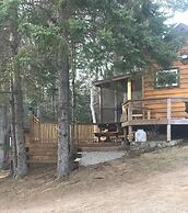 Longmuir's Hidden Cove Cottage Resort
