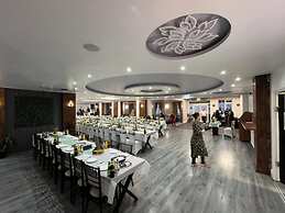 White Rose Hotel & Restaurant - Leeds