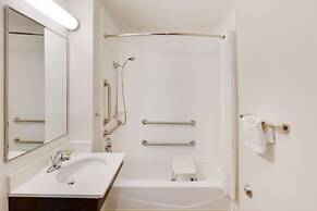 WoodSpring Suites Bakersfield East