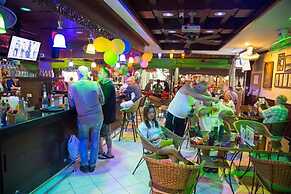 Harrys Hotel, Bar & Restaurant