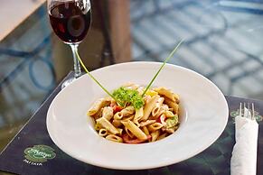 Harrys Hotel, Bar & Restaurant