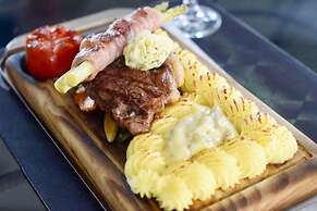 Harrys Hotel, Bar & Restaurant