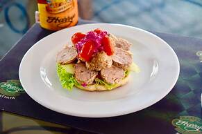 Harrys Hotel, Bar & Restaurant