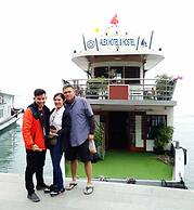 Alex Ha Long Hotel
