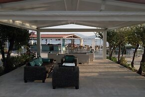 Sami Beach Hotel