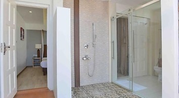 Coconut Tree Hulhuvilla Beach