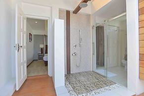 Coconut Tree Hulhuvilla Beach