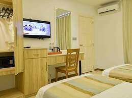 Coconut Tree Hulhuvilla Beach