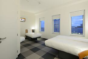 easyHotel Amsterdam Arena Boulevard