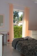 Aloni Studios & Apartments