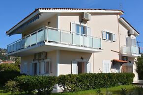 Aloni Studios & Apartments