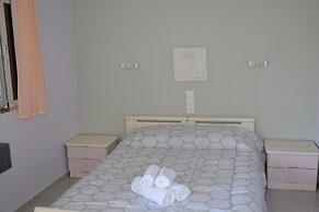 Aloni Studios & Apartments