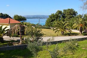 Aloni Studios & Apartments