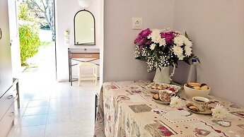 Aloni Studios & Apartments