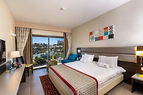 Ramada by Wyndham Nazareth