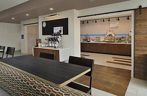 Holiday Inn Express & Suites Brookshire - Katy Freeway by IHG
