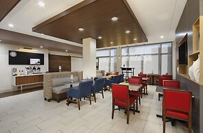 Holiday Inn Express & Suites Brookshire - Katy Freeway by IHG