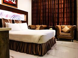 Hilton Suites