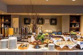 The Lodge at Columbia Point