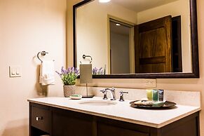 The Lodge at Columbia Point