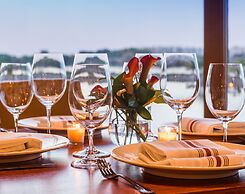 The Lodge at Columbia Point