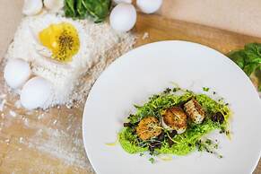 The Lodge at Columbia Point