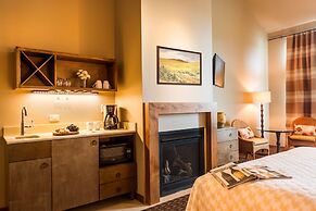 The Lodge at Columbia Point