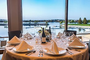 The Lodge at Columbia Point