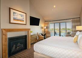 The Lodge at Columbia Point