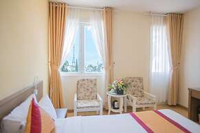 Nice Dream Dalat Hotel