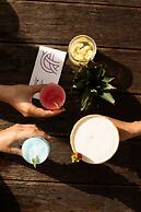 Whitelace Hotel Resort & Spa