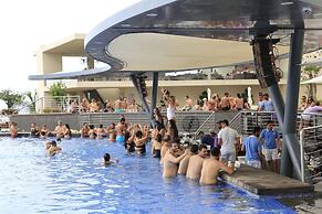 Whitelace Hotel Resort & Spa