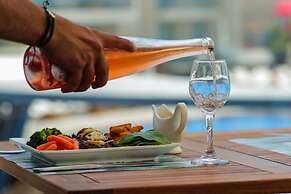 Whitelace Hotel Resort & Spa