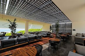 Whitelace Hotel Resort & Spa