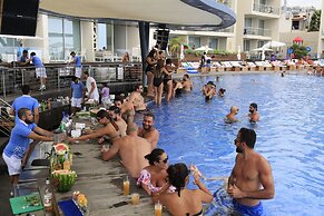 Whitelace Hotel Resort & Spa