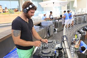 Whitelace Hotel Resort & Spa