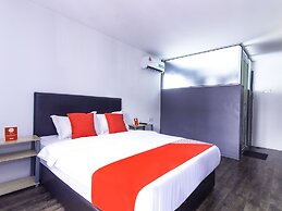Super OYO 251 Intime Hotel