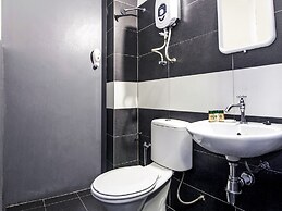 Super OYO 251 Intime Hotel