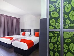 Super OYO 251 Intime Hotel