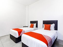 Super OYO 251 Intime Hotel