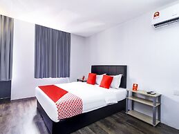 Super OYO 251 Intime Hotel