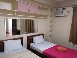 Manora Apartments and Guest House