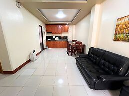 Manora Apartments and Guest House