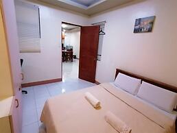 Manora Apartments and Guest House