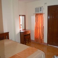 Manora Apartments and Guest House